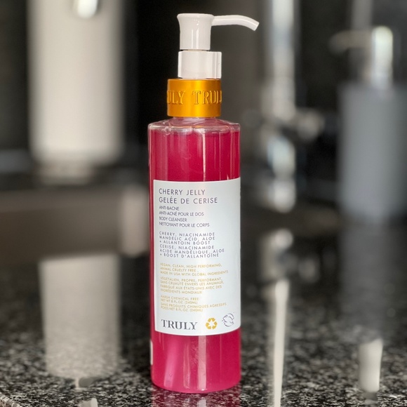 🆕 TRULY - Cherry Jelly Anti-Bacne Body Cleanser - Picture 3 of 3